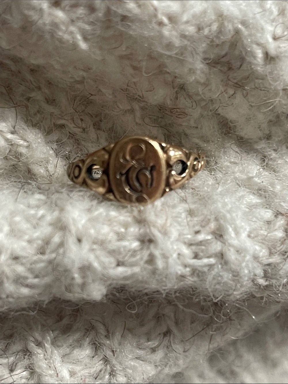 Antique Gold Signet Ring- Women's Jewelry - Picture 2 of 3